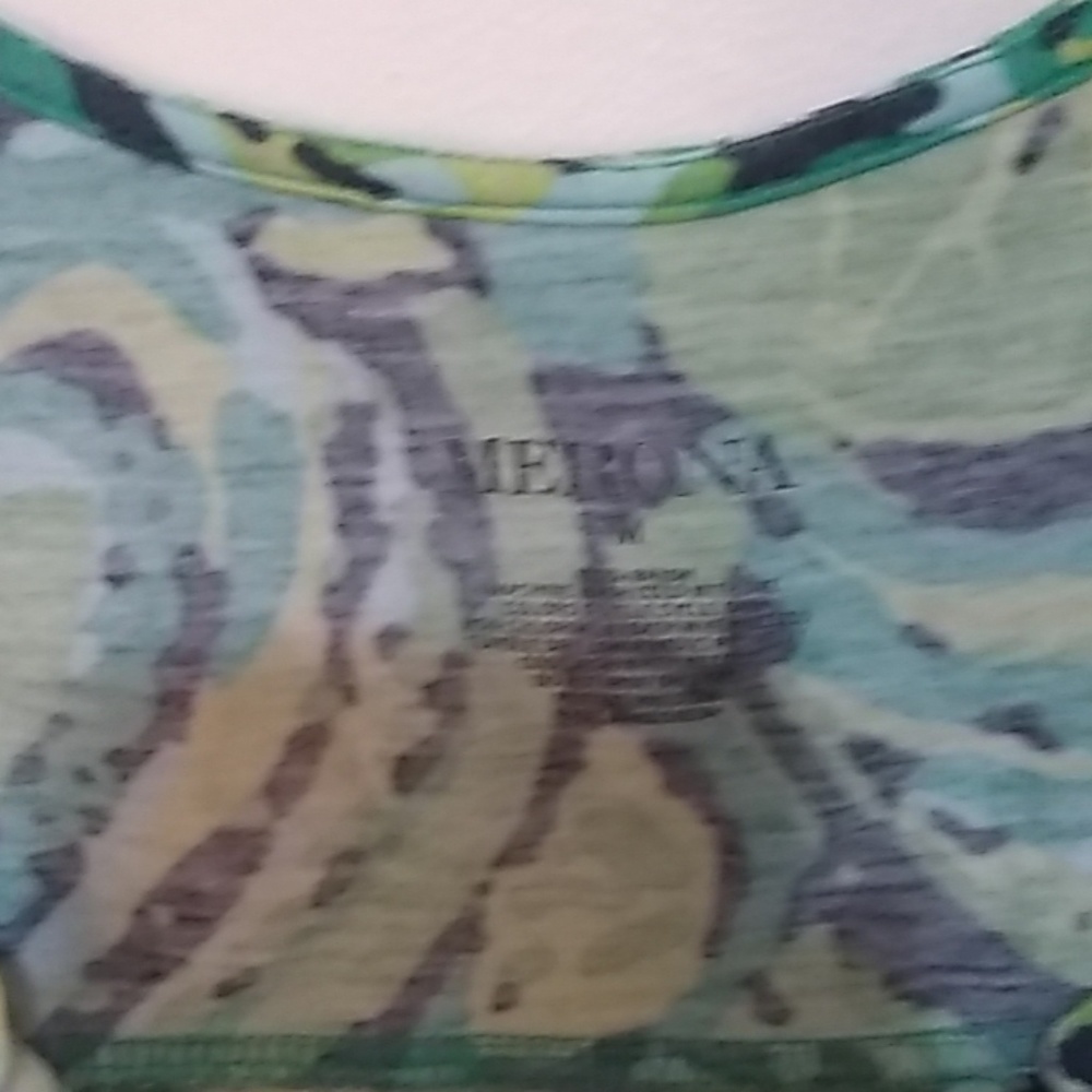 Tank top - Picture 2 of 3